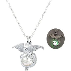 MIFYNN Luminous Dragon Necklace Personality Pterodactyl Pendant Necklace Glow in The Dark Dragon Sword Necklace Vintage Punk Animal Necklace for Men Women in Kuwait