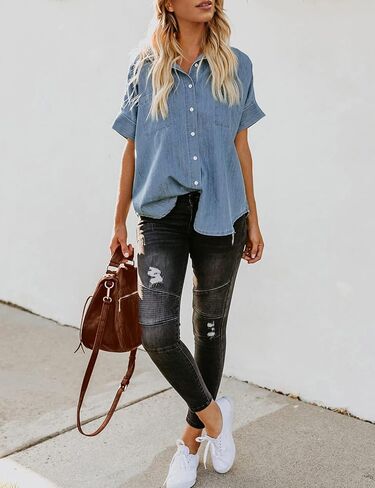 بلوزة نسائية كاجوال من LookbookStore من قماش الدنيم بأزرار سفلية ورقبة على شكل حرف V وأكمام قصيرة in Kuwait