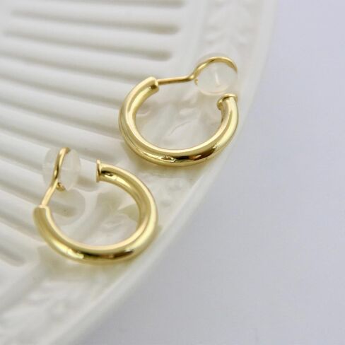 Chunky Clip On Hoop Earrings For Women Girl Trendy 14k Gold Plated Non Pierced Earrings For Women Fake Earrings Adjustable lightweight Earrings Mother Of Bride Earrings Christmas Gifts For Women in Kuwait