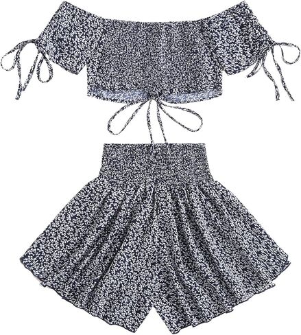 مجموعة ملابس نسائية من SheIn مكونة من قطعتين من ملابس Boho Floral مكونة من قطعتين بدون أكتاف ورباط وسروال قصير in Kuwait