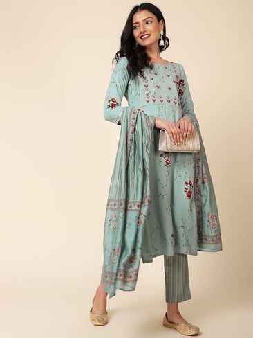 طقم رداء كورتا دوباتا مطرز للنساء من باني in Kuwait