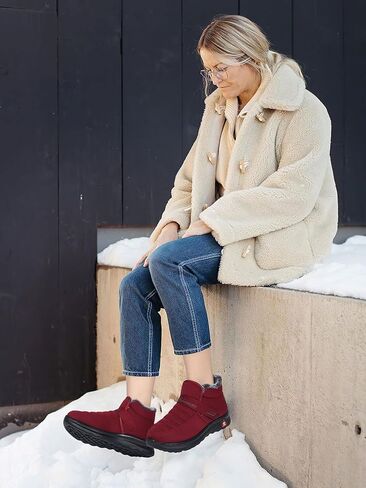 أحذية الثلوج النسائية الشتوية من FAMITION: حذاء نسائي مريح مقاوم للماء مبطن بالفراء سهل الارتداء عند المشي خفيف الوزن معزول للكاحل مسطح in Kuwait