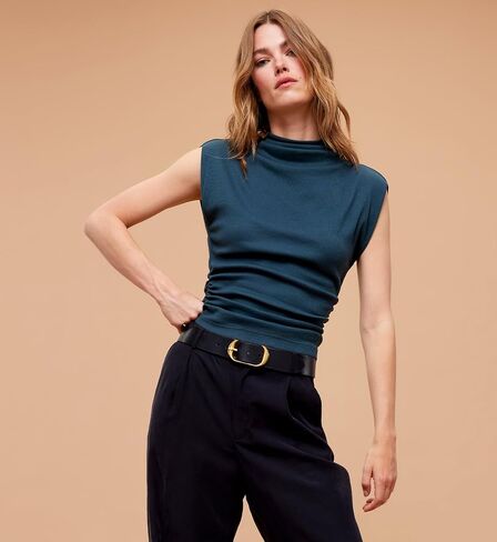 بلوزة Amara للسيدات من Michael Stars برقبة وهمية وأكتاف مضلعة in Kuwait