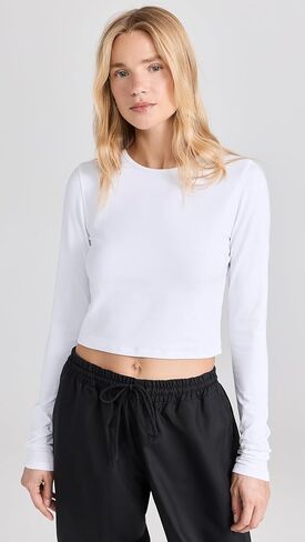 تي شيرت نسائي قصير الأكمام من Girlfriend Collective بأكمام طويلة in Kuwait