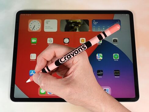 غلاف من الفينيل بتصميم أسود من Crayons لقلم Apple الجيل الثاني فقط، AP2-C-01 (تتضمن وحدتان، أقلام تلوين سوداء) in Kuwait