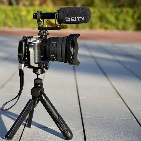 ميكروفون Deity V-Mic D4، ميكروفون فيديو Shotgun اتجاهي متوافق مع كاميرا DSLR/iPhone/Android الذكي/الكمبيوتر المحمول مع حامل الصدمات، يدعم الإخراج الرقمي USB-C للكمبيوتر الشخصي، عمر البطارية 60 ساعة in Kuwait