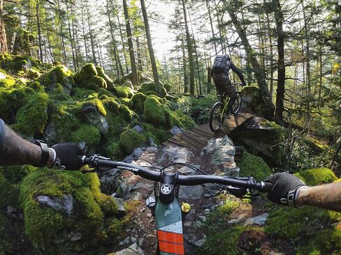 كاميرا جو برو هيرو 8 سوداء مقاومة للماء مع شاشة لمس 4 كيه الترا اتش دي فيديو بدقة 12 ميجابكسل مع خاصية تثبيت بث مباشر بدقة 1080 بكسل in Kuwait