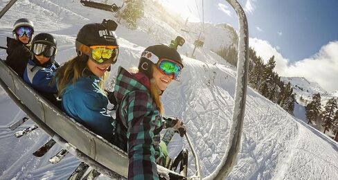 حوامل لاصقة مسطحة + منحنية من GoPro (جميع كاميرات GoPro) - حامل GoPro الرسمي in Kuwait