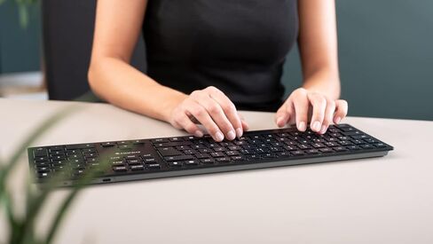 تشيري كيبورد KW 9100 لاسلكي نحيف قابل لاعادة الشحن مع الية مقص اس اكس، ضغطة مفاتيح صامتة مع تصميم رفيع للعمل او المكتب المنزلي. in Kuwait