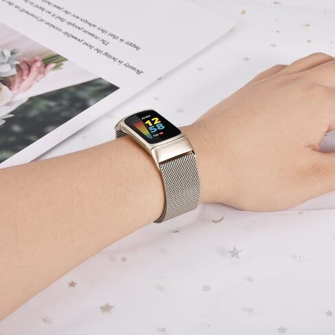 KOREDA متوافق مع Fitbit Charge 5 Bands للنساء والرجال، حلقة شبكية من الفولاذ المقاوم للصدأ قابلة للتعديل بديلة لسوار المعصم المغناطيسي Fitbit Charge 5 المتطور للياقة البدنية والصحة (ذهبي شامبين) in Kuwait