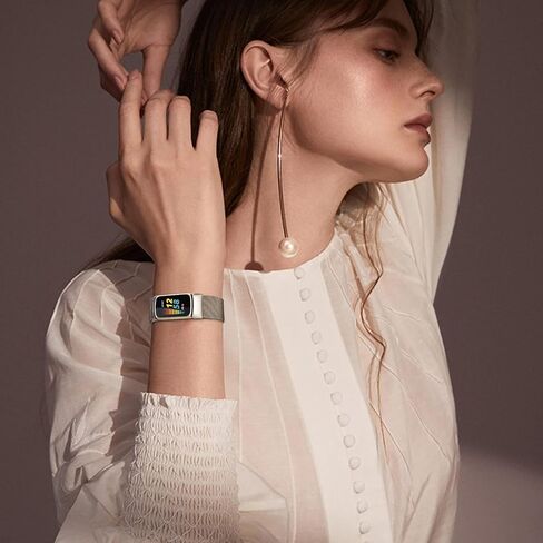 KOREDA متوافق مع Fitbit Charge 5 Bands للنساء والرجال، حلقة شبكية من الفولاذ المقاوم للصدأ قابلة للتعديل بديلة لسوار المعصم المغناطيسي Fitbit Charge 5 المتطور للياقة البدنية والصحة (ذهبي شامبين) in Kuwait