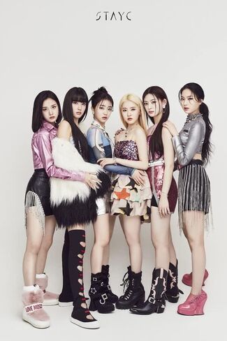 stayc Young-LUV.COM 2nd Mini Album Jewel Case Version CD+16p Random PhotoBook+1p PhotoCard+Tracking Kpop Sealed in Saudi Arabia