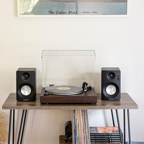 Crosley C8A-WA Record Player, Walnut in Kuwait