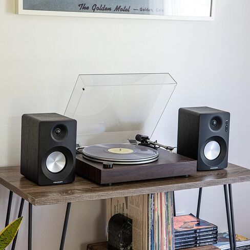 Crosley C8A-WA Record Player, Walnut in Kuwait