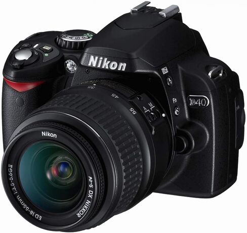 طقم كاميرا Nikon D40 6.1MP رقمية SLR مع عدسة 18-55 مم f/3.5-5.6G ED II Auto Focus-S DX Zoom-Nikkor (متجددة) in Saudi Arabia