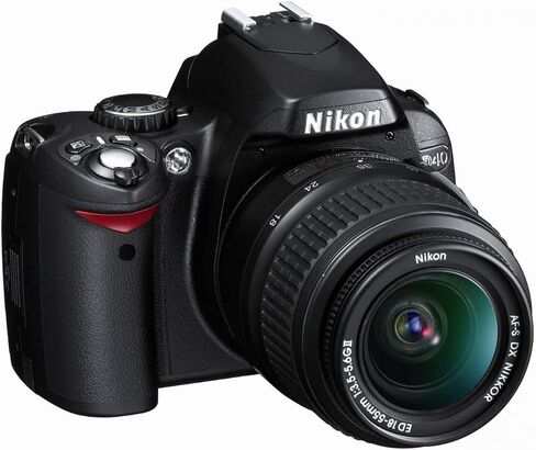 طقم كاميرا Nikon D40 6.1MP رقمية SLR مع عدسة 18-55 مم f/3.5-5.6G ED II Auto Focus-S DX Zoom-Nikkor (متجددة) in Saudi Arabia