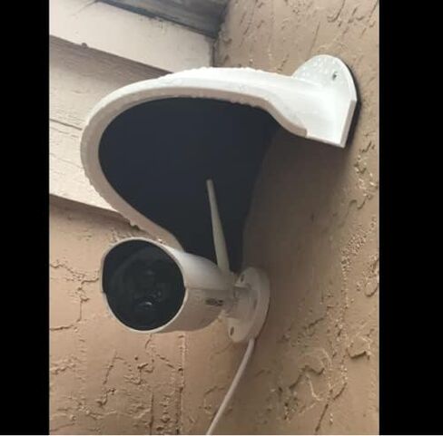 SDS DS-1250ZJ Universal Sun Rain Shade Camera Cover Shield Cover Shield for Nest/Ring/Arlo/Dome/Bullet Outdoor Camera (1 Pack, White) in Kuwait