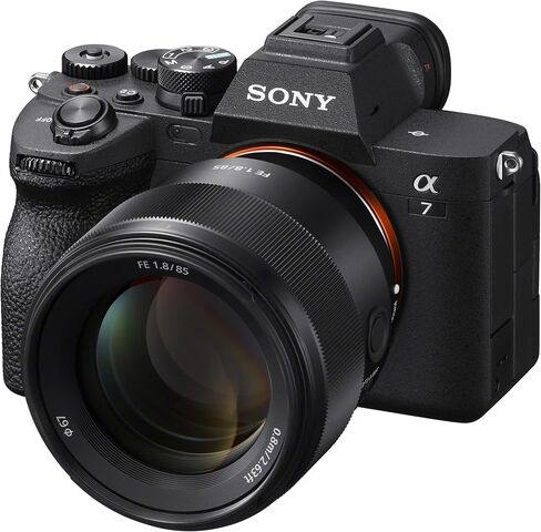 هيكل كاميرا Sony a7 IV بدون مرآة بإطار كامل مع طقم عدسات FE 85 مم F1.8 + 28-70 مم F3.5-5.6 ILCE-7M4K/B + SEL85F18 مع حقيبة ظهر Deco Gear + Monopod + بطارية إضافية، LED وملحقات in Saudi Arabia