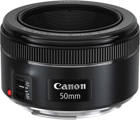 عدسة Canon EF 50mm f/1.8 STM Prime + ذاكرة سعة 128 جيجابايت + مرشح للأشعة فوق البنفسجية + حقيبة عدسة + مقبض + المزيد (مجموعة مكونة من 18 قطعة) (متجددة) in Saudi Arabia