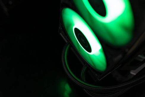 مبرد وحدة المعالجة المركزية السائل الكل في واحد EK Nucleus AIO CR240 Lux D-RGB مع مراوح EK FPT، وأجزاء كمبيوتر لتبريد المياه، ومروحة 120 مم، متوافق مع أحدث وحدات المعالجة المركزية Intel وAMD in Saudi Arabia