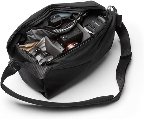 Bellroy Venture Camera Sling 10L (حقيبة التصوير الفوتوغرافي) - منتصف الليل in Kuwait