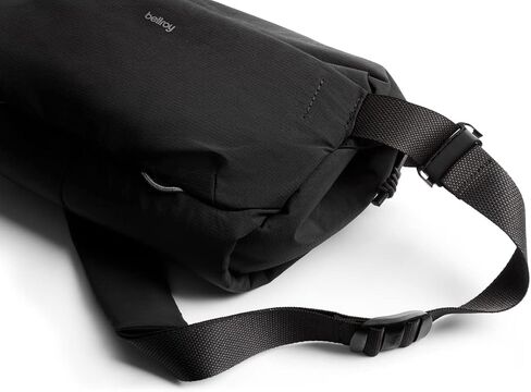 Bellroy Venture Camera Sling 10L (حقيبة التصوير الفوتوغرافي) - منتصف الليل in Kuwait