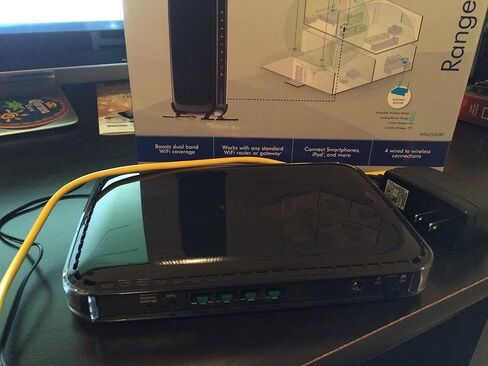 Netgear WN2500RP-100NAS N600 Desktop WiFi Range Extender (WN2500RP) in Saudi Arabia