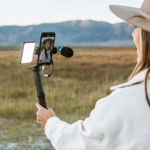 ميكروفون فيديو لوم كيوب | ميكروفون، حامل الصدمات، الزجاج الأمامي، الزجاج الأمامي الإسفنجي، كابل TRS للكاميرات، كابل TRRS للهواتف الذكية، وحقيبة السفر متضمنة | ميكروفون لكاميرات DSLR Canon وNikon والهواتف in Kuwait