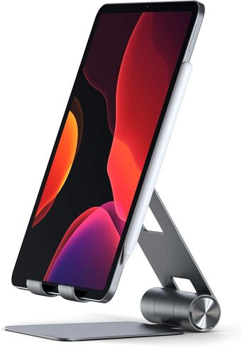 حامل كمبيوتر لوحي قابل للطي متعدد الزوايا من Satechi R1 - متوافق مع iPad Pro M2/ M1، iPad Air M1، iPad Mini، iPhones 15/14/13/12 والمزيد (فضي) in Kuwait