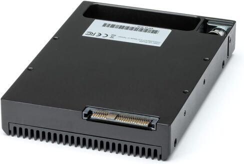 يحمل مكوك OWC 16TB U2 ما يصل إلى أربعة مكوك NVMe M.2 SSD إلى U.2 الناقل in Kuwait