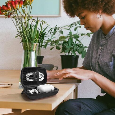 CCHKFEI Portable Durable MP3 Player Case,Waterproof Zipper Hard Case Carrying Case with Metal Carabiner Clip for MP3/Mp4 Players Earphone USB Flash Drive Cable Charger (5.5x3.7x1.73inch) in Kuwait