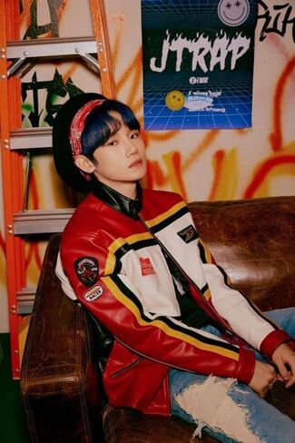 JWiiver Jtrap الألبوم الصغير الأول CD+119p PhotoBook+2p PhotoCard+1p ملصق+1p بولارويد+1p بطاقة بريدية+1p Life 4Cut+تتبع Kpop مختوم in Saudi Arabia