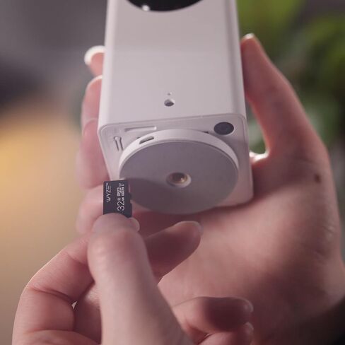 كاميرا Wyze Cam Pan 1080p Pan/Tilt/Zoom كاميرا منزلية ذكية داخلية مع بطاقة MicroSD سعة 32 جيجابايت من Wyze الفئة 10 in Kuwait