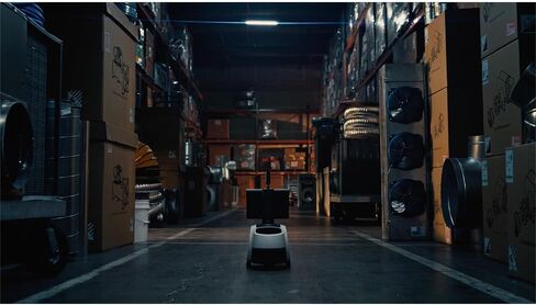 نقدم لكم Amazon Astro for Business، روبوت أمان متنقل، يعمل مع Ring Alarm، ويتضمن نسخة تجريبية مجانية مدتها 120 يومًا من Astro Secure وRing Protect Pro in Saudi Arabia