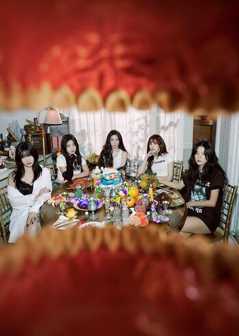 مهرجان Red Velvet The ReVe 2022: إصدار SMini لموسيقى عيد الميلاد NFC CD+Phtocard+Tracking (إصدار عشوائي) in Saudi Arabia