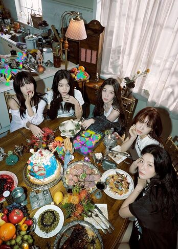 مهرجان Red Velvet The ReVe 2022: إصدار SMini لموسيقى عيد الميلاد NFC CD+Phtocard+Tracking (إصدار عشوائي) in Saudi Arabia
