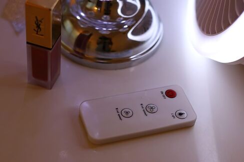 مروحة سطح المكتب القابلة لاعادة الشحن مع اضاءة وجهاز تحكم عن بعد USB من كولكابيس in Kuwait