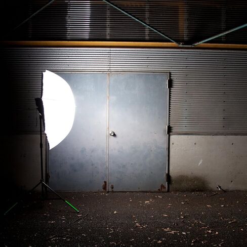 UNPLUGGED STUDIO 33" Box Umbrella (Diffuser Type) UN-037 in Kuwait