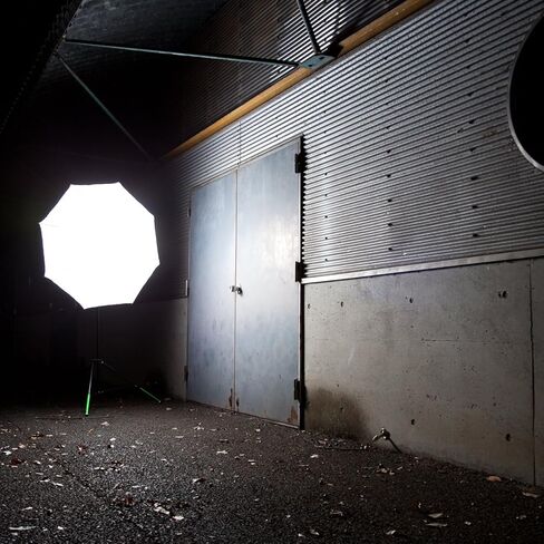 UNPLUGGED STUDIO 33" Box Umbrella (Diffuser Type) UN-037 in Kuwait