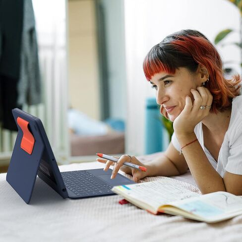 جراب Logitech Rugged Combo 3 Touch iPad® للوحة المفاتيح مع لوحة التتبع وموصل ذكي لأجهزة iPad (الجيل السابع والالثامن والتاسع) للتعليم - أزرق كلاسيكي in Kuwait