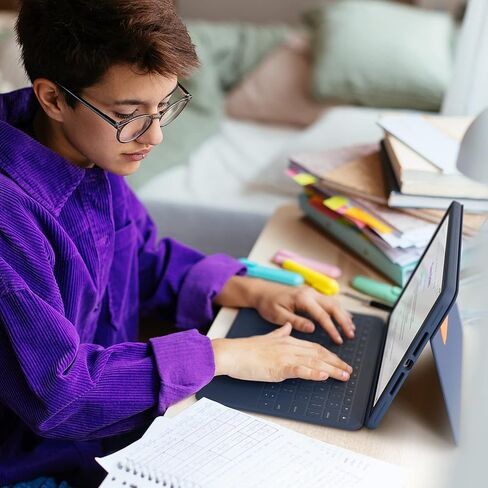 جراب Logitech Rugged Combo 3 Touch iPad® للوحة المفاتيح مع لوحة التتبع وموصل ذكي لأجهزة iPad (الجيل السابع والالثامن والتاسع) للتعليم - أزرق كلاسيكي in Kuwait