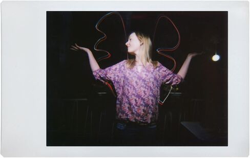 مجموعة كاميرا Lomo'Instant الصغيرة مع 3 عدسات San Remo Edition Instax Film (عبوتان) وألبوم Instax (3 عناصر) in Kuwait