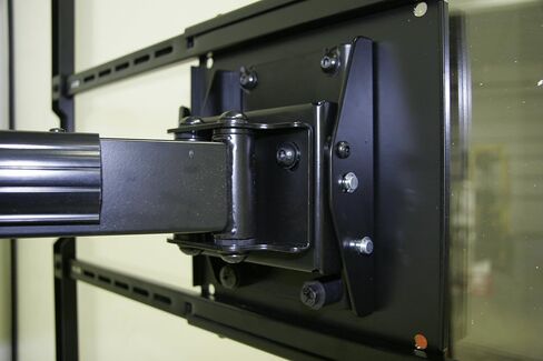 حامل حائط كامل الحركة مع امتداد بطول 32 بوصة لأجهزة التلفاز من 42 إلى 80 بوصة in Kuwait