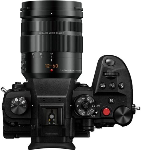 هيكل كاميرا باناسونيك LUMIX GH6 بدون مرآة مع عدسة Leica DG Vario-ELMARIT مقاس 12-60 مم F2.8-4.0 DC-GH6LK مع ملحقات التصوير الفوتوغرافي Deco Gear + بطارية إضافية + مجموعة مرشح + برنامج صور فيديو in Kuwait