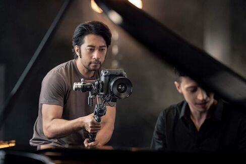 حامل كاميرا عمودي اصلي من رونين لدي جيه اي ار اس 2 in Kuwait