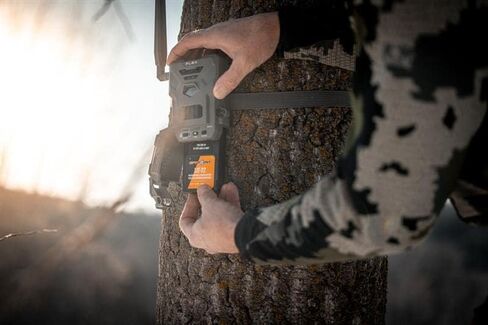 SpyPoint Rechargeable 7.4V Lithium Battery Pack for Trail Camera with 5.4 amp-Hours and AC Charging Cable in Saudi Arabia