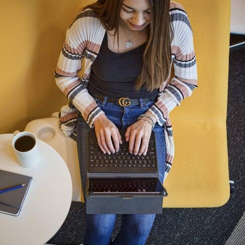 ZAGG Rugged Messenger لجهاز iPad Pro 10.5 بوصة وPad Air 10.5 بوصة (الجيل 3) - حافظة بإضاءة خلفية 7 ألوان ولوحة مفاتيح بلوتوث - أسود in Kuwait