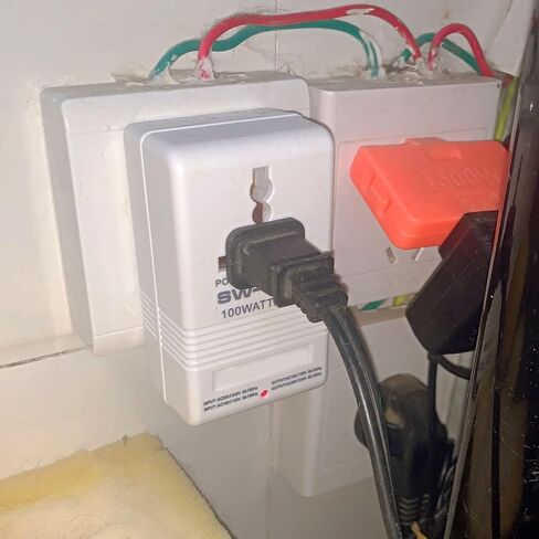 محول جهد 100 واط، محول طاقة، محول سفر AC110V/120 فولت إلى 220 فولت/240 فولت، محول جهد تصاعدي وأسفل in Saudi Arabia