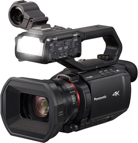 كاميرا فيديو Panasonic AG-CX10 4K + حقيبة مبطنة، بطاقة ذاكرة Sandisk Extreme Pro سعة 128 جيجابايت، ملحقات العدسات، أشرطة سلكية، إضاءة LED، والمزيد (متجددة) in Kuwait