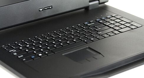 وحدة تحكم KVM 17.3 عالية الدقة - مصنوعة في الولايات المتحدة الأمريكية - متوافقة مع TAA - حامل وحدة تحكم مثبت على حامل 1U - شاشة مثبتة على حامل الخادم بدقة 1920 × 1080 - شاشة مثبتة على حامل مع VGA ومنفذ عرض من Uptyma in Kuwait